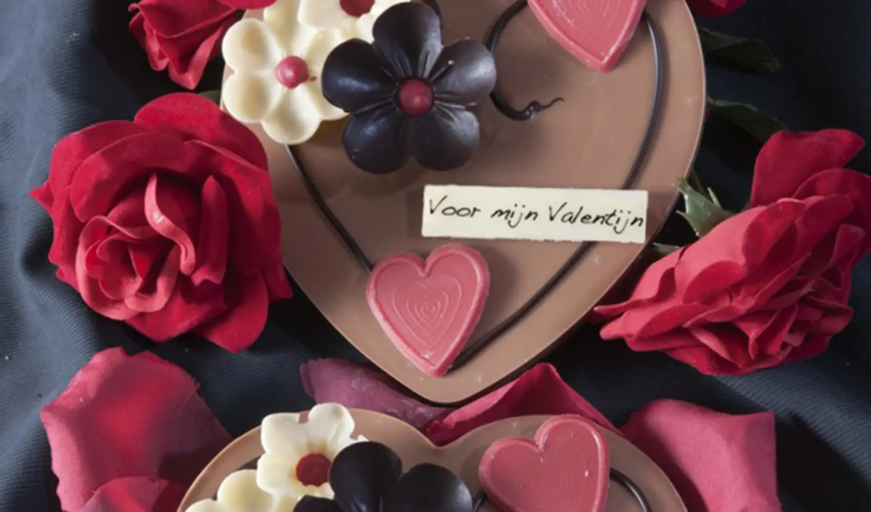 bonbon.nl-chocolatier-janson-zutphen-valentijn-chocolade-hart-680x1024 copy