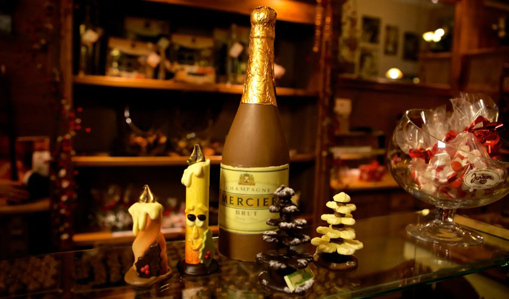 janson-kerstchocolade-champagnefles-verzameling-chocolade-1024x576 copy